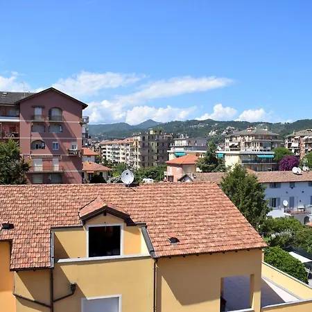 Marconi 5 * Andora