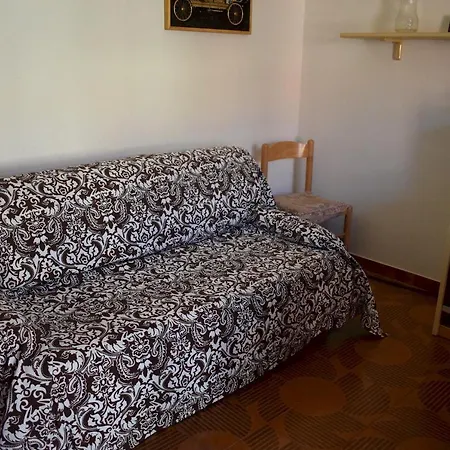 Marconi 5 Apartment